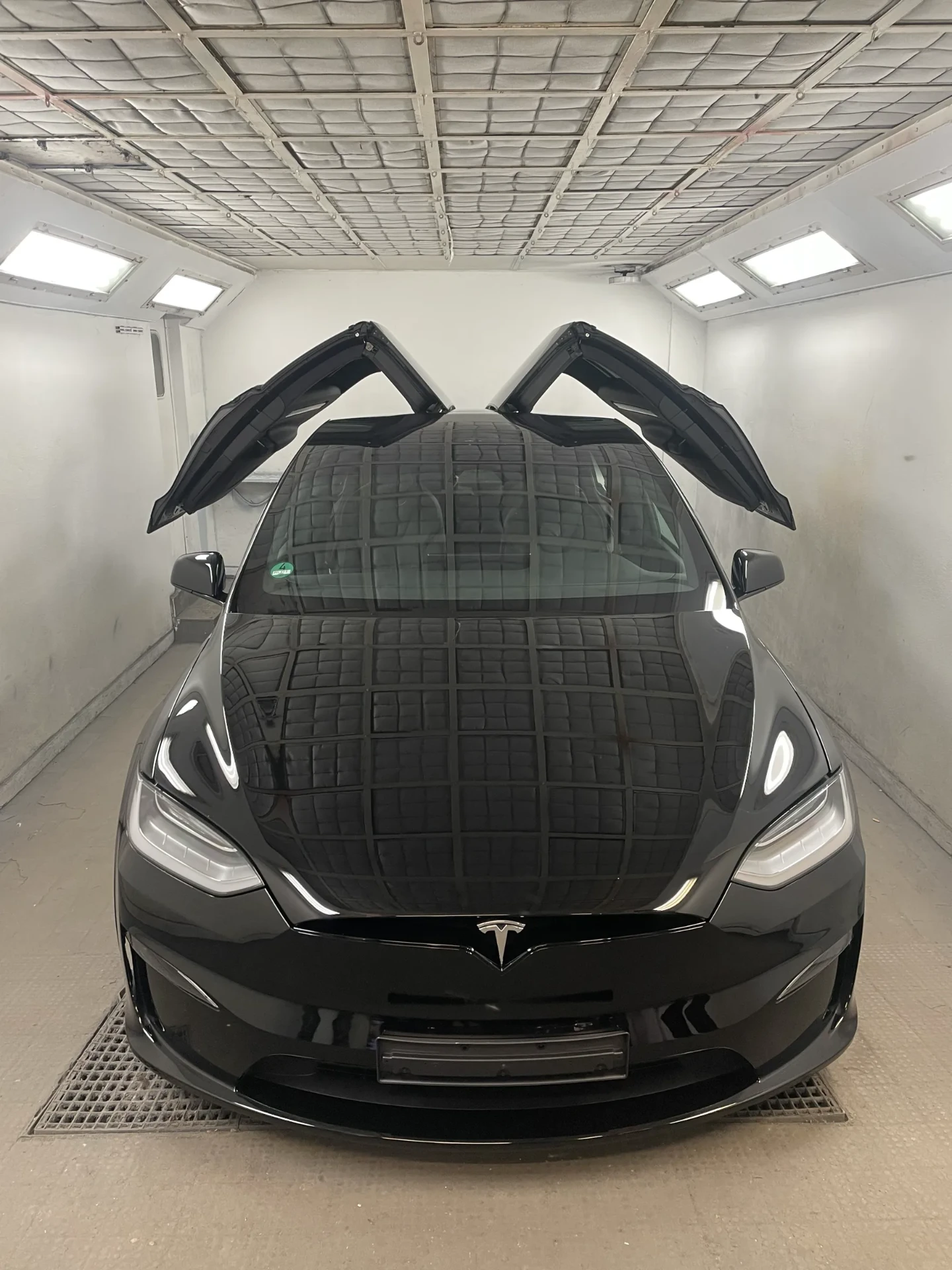 Tesla Model X - E-Fahrzeug Lackversiegelung